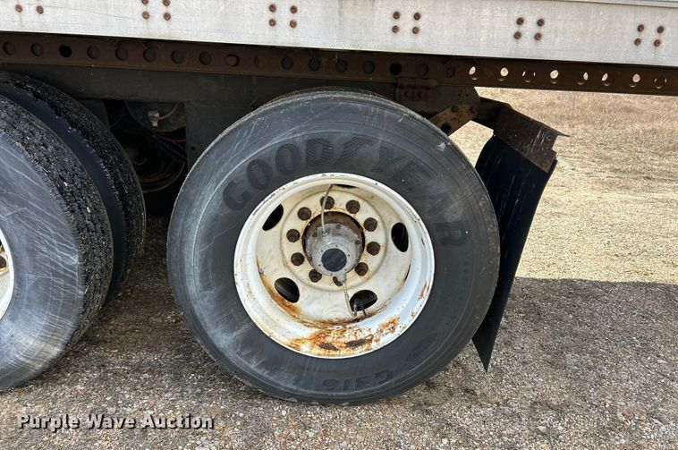 image for item FC5047 2017 Wabash dry van trailer