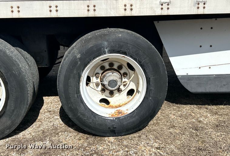 image for item FC5047 2017 Wabash dry van trailer