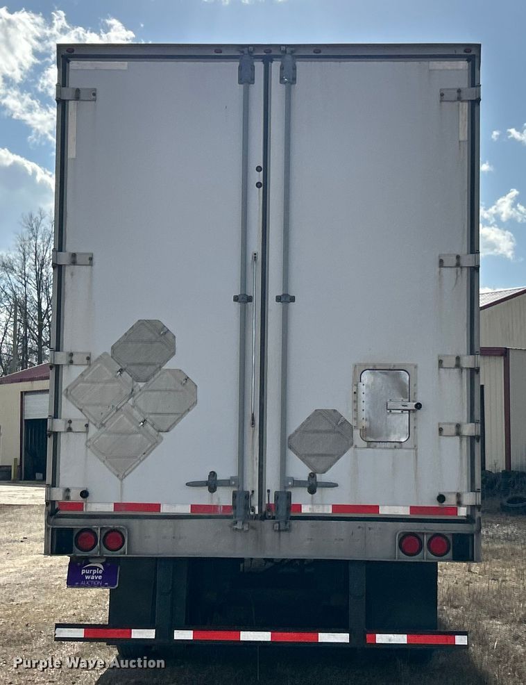 image for item FC5052 2009 Utility VS2DX dry van trailer