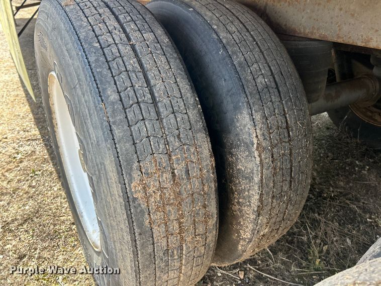 image for item FC5052 2009 Utility VS2DX dry van trailer