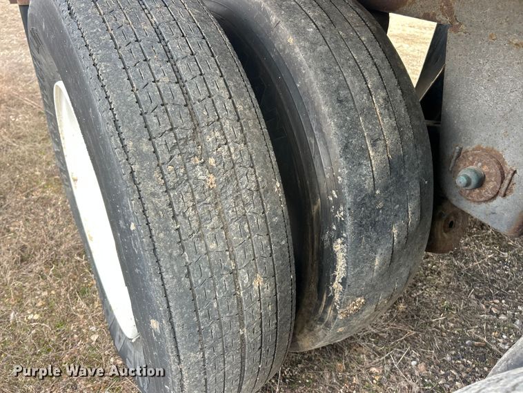 image for item FC5052 2009 Utility VS2DX dry van trailer