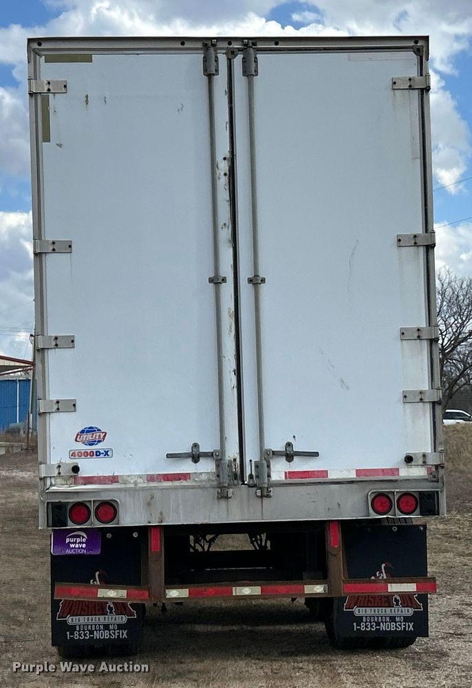 image for item FC5053 2008 Utility VS2DX dry van trailer