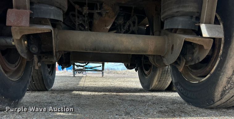 image for item FC5053 2008 Utility VS2DX dry van trailer