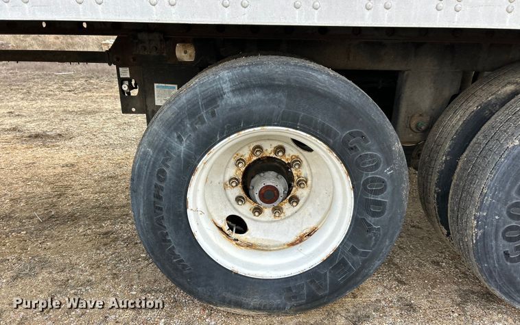 image for item FC5053 2008 Utility VS2DX dry van trailer