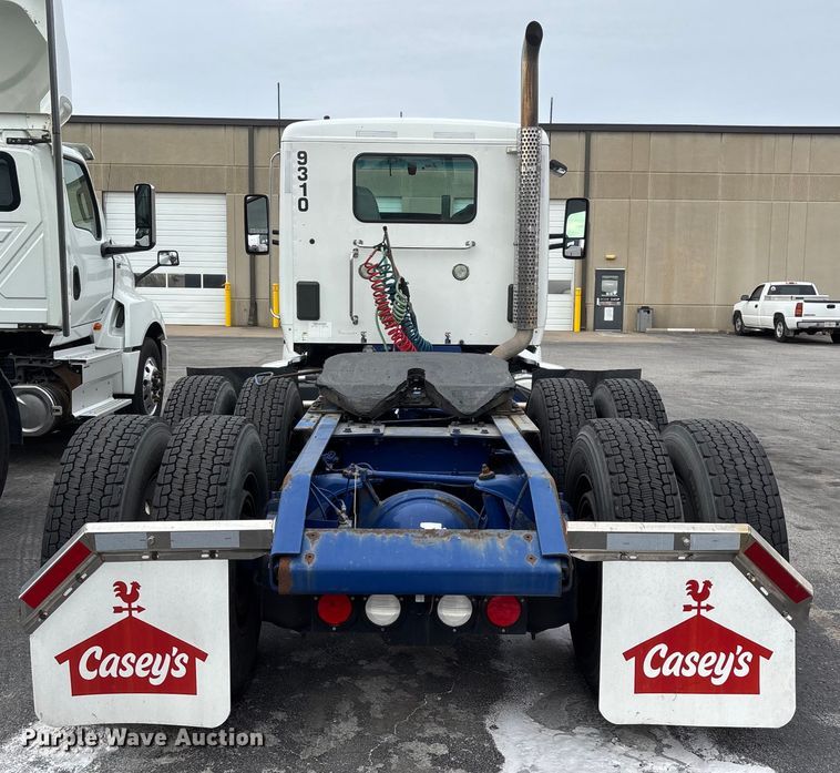 image for item FG0068 2018 Kenworth T680 semi truck