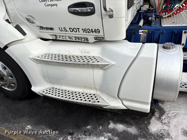 image for item FG0068 2018 Kenworth T680 semi truck