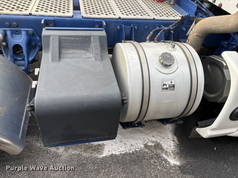 image for item FG0068 2018 Kenworth T680 semi truck