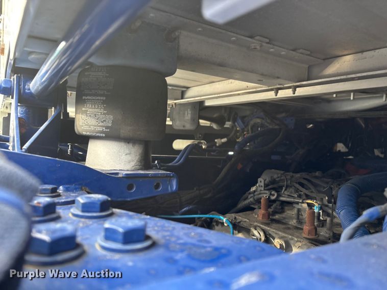 image for item FG0068 2018 Kenworth T680 semi truck