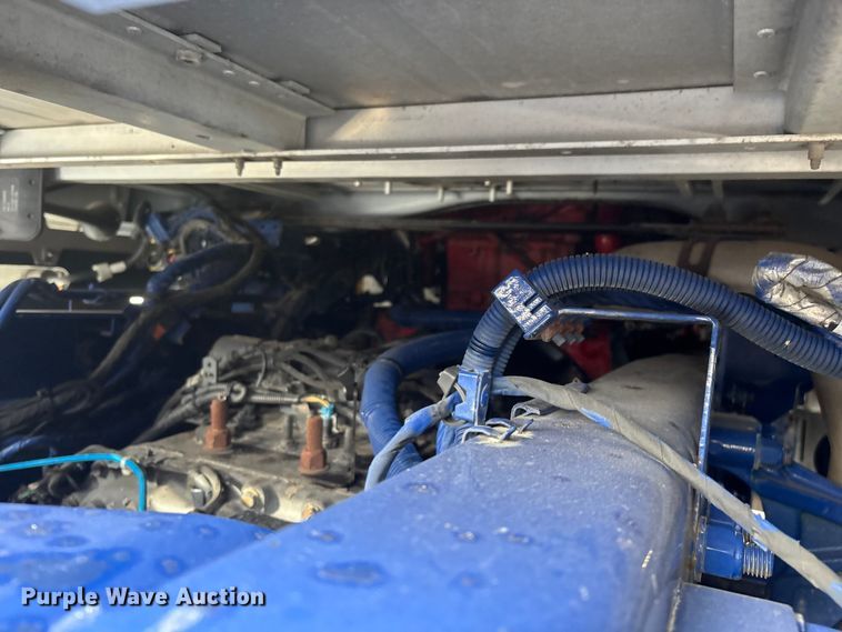 image for item FG0068 2018 Kenworth T680 semi truck