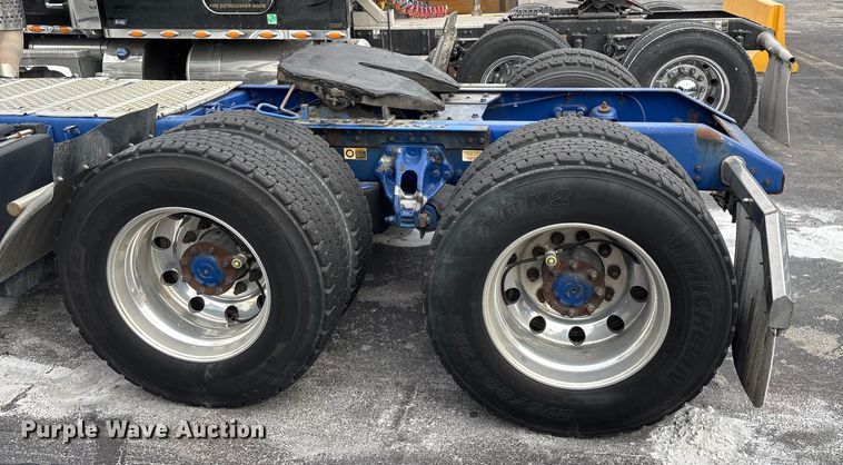 image for item FG0068 2018 Kenworth T680 semi truck