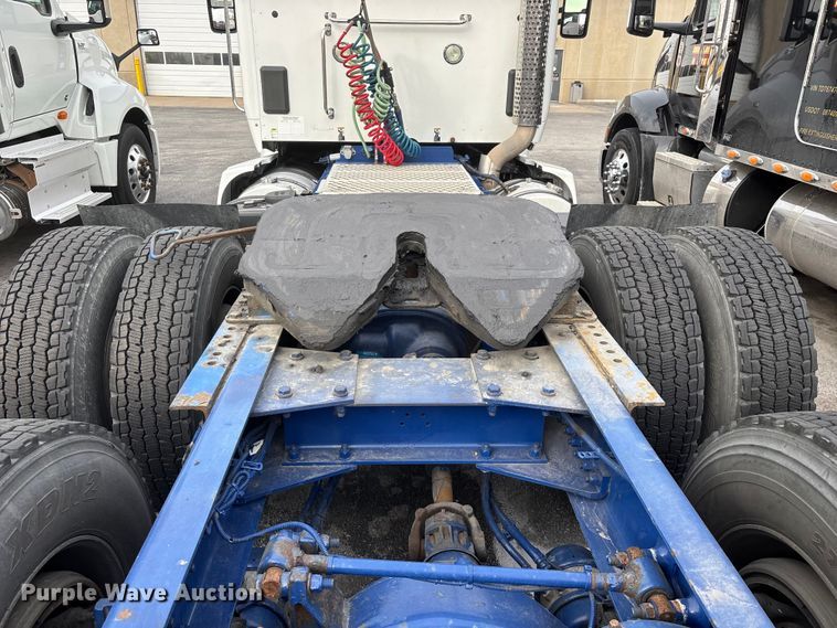 image for item FG0068 2018 Kenworth T680 semi truck