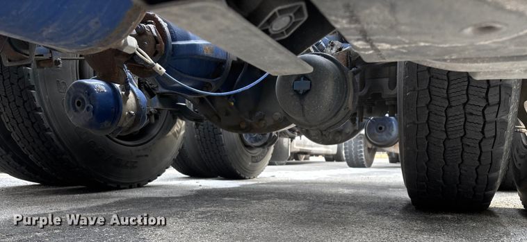 image for item FG0068 2018 Kenworth T680 semi truck