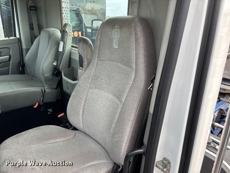 image for item FG0068 2018 Kenworth T680 semi truck