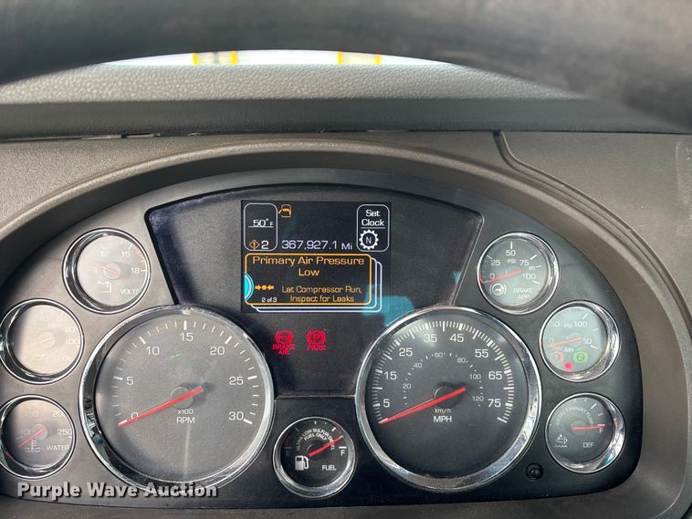 image for item FG0068 2018 Kenworth T680 semi truck