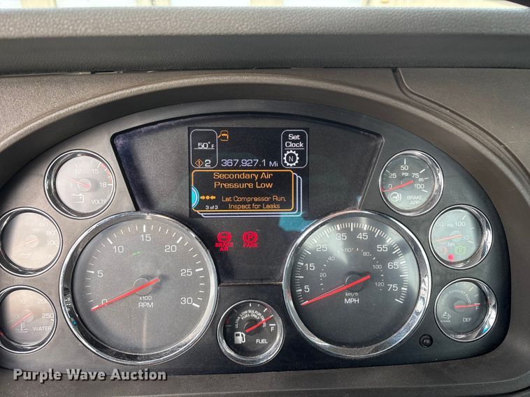 image for item FG0068 2018 Kenworth T680 semi truck