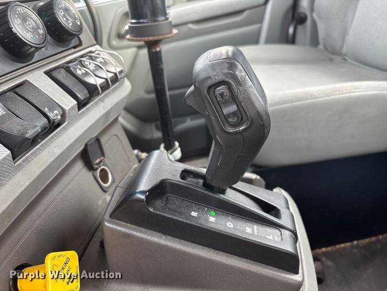 image for item FG0068 2018 Kenworth T680 semi truck