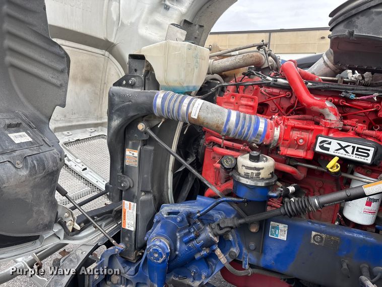 image for item FG0068 2018 Kenworth T680 semi truck