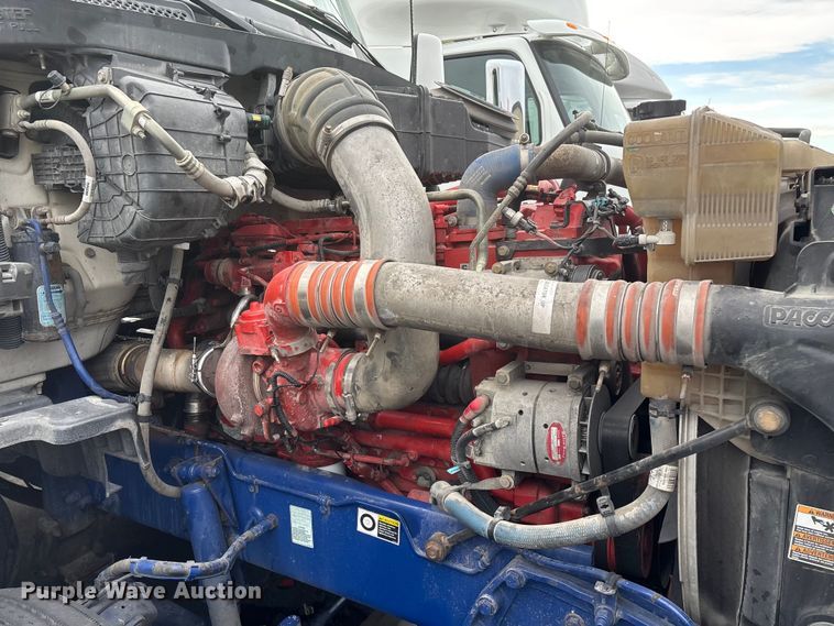 image for item FG0068 2018 Kenworth T680 semi truck