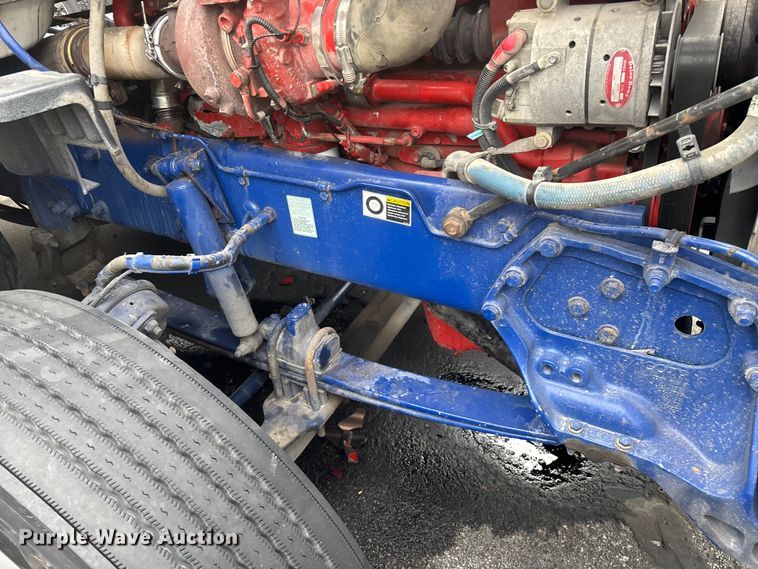 image for item FG0068 2018 Kenworth T680 semi truck