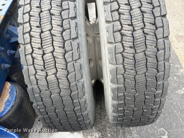 image for item FG0068 2018 Kenworth T680 semi truck