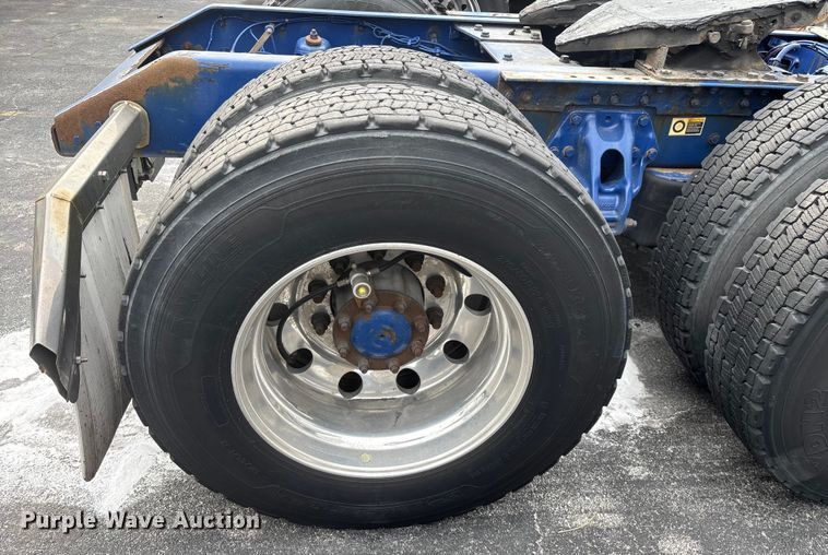 image for item FG0068 2018 Kenworth T680 semi truck