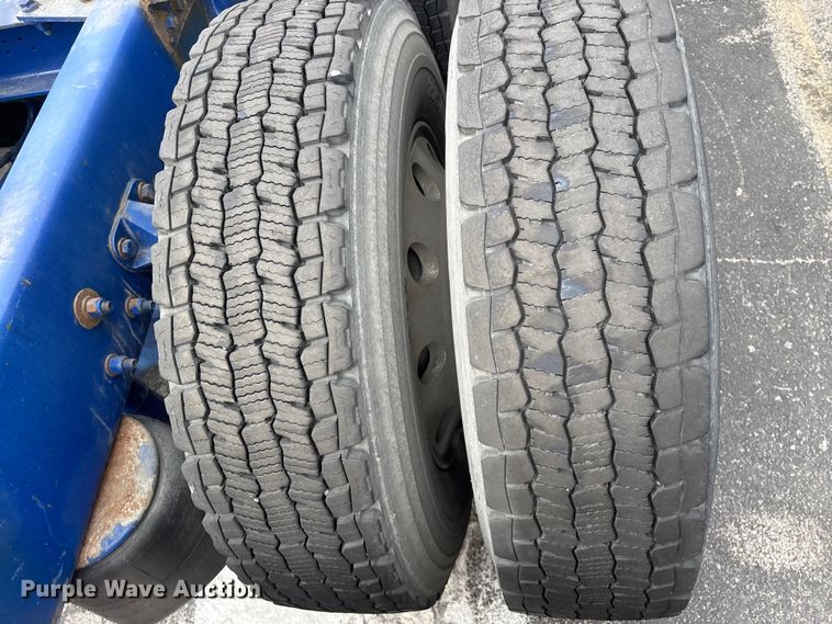 image for item FG0068 2018 Kenworth T680 semi truck