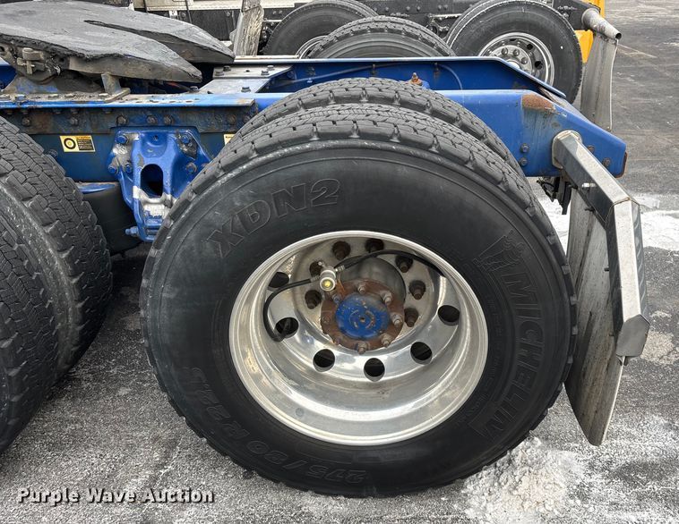 image for item FG0068 2018 Kenworth T680 semi truck