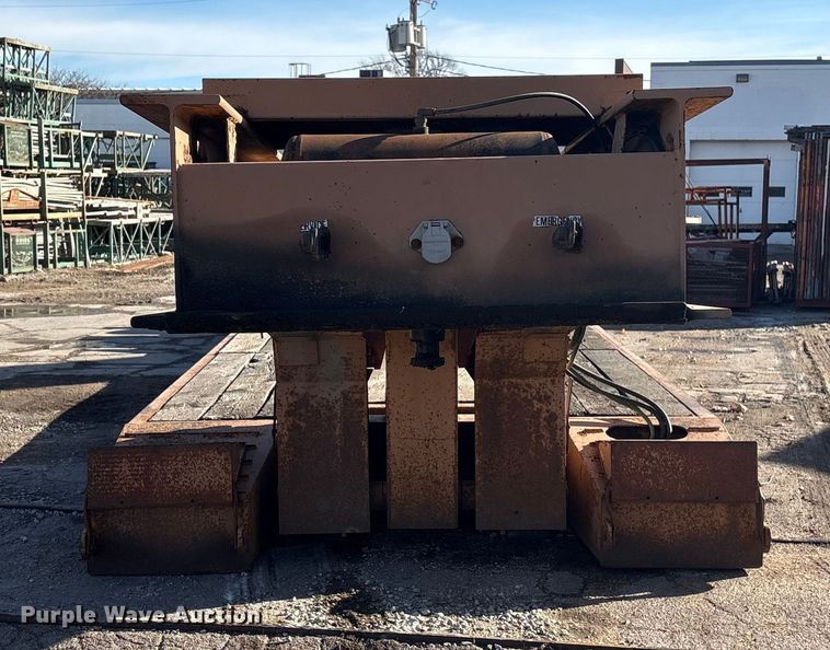 image for item FG2643 1998 Witzco Challenger RG-35 lowboy equipment trailer