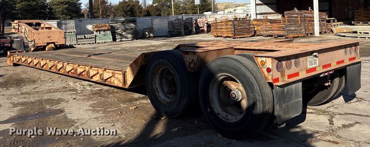 image for item FG2643 1998 Witzco Challenger RG-35 lowboy equipment trailer