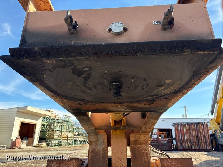 image for item FG2643 1998 Witzco Challenger RG-35 lowboy equipment trailer