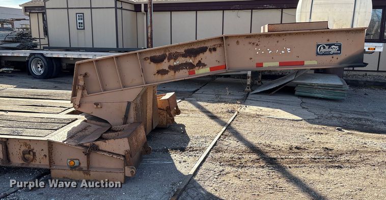 image for item FG2643 1998 Witzco Challenger RG-35 lowboy equipment trailer