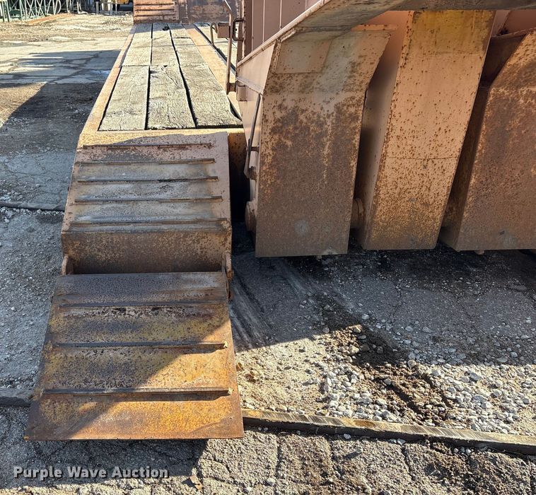 image for item FG2643 1998 Witzco Challenger RG-35 lowboy equipment trailer