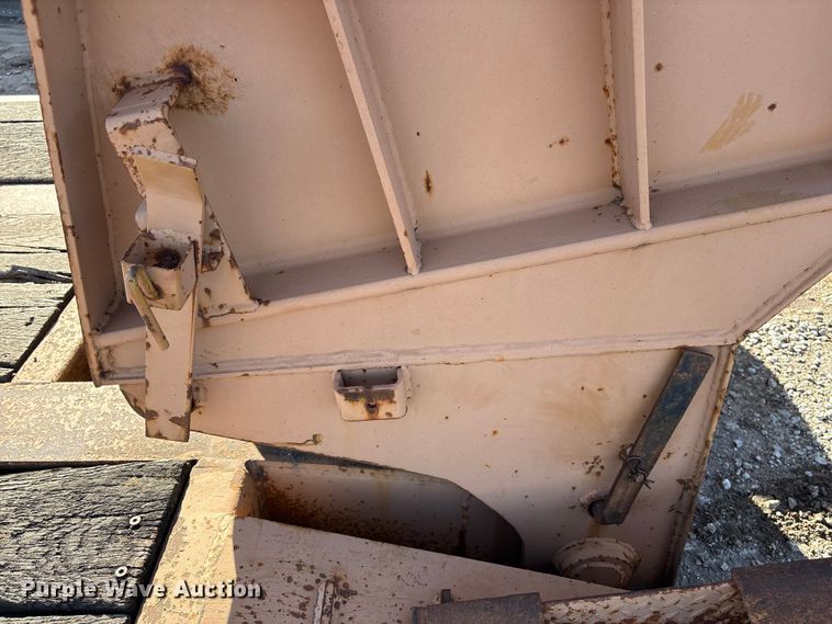 image for item FG2643 1998 Witzco Challenger RG-35 lowboy equipment trailer