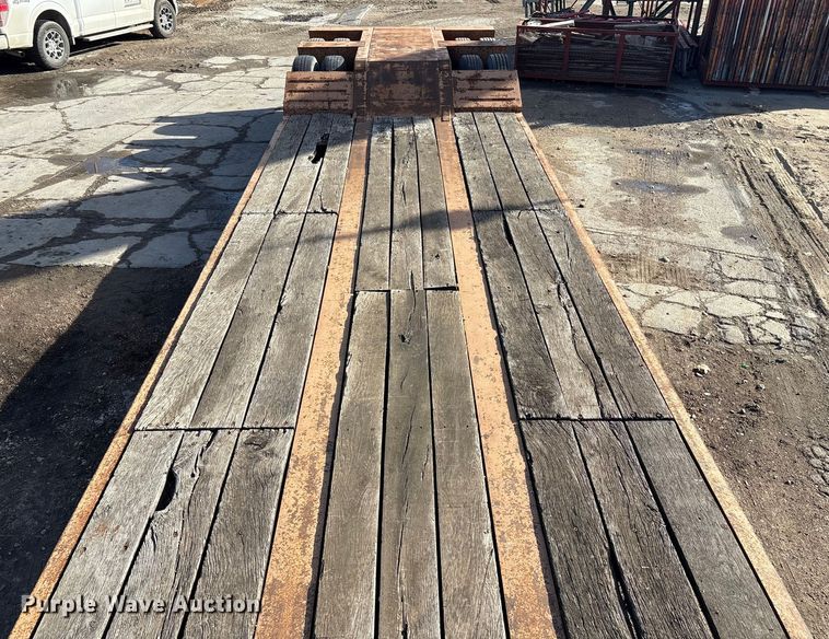 image for item FG2643 1998 Witzco Challenger RG-35 lowboy equipment trailer