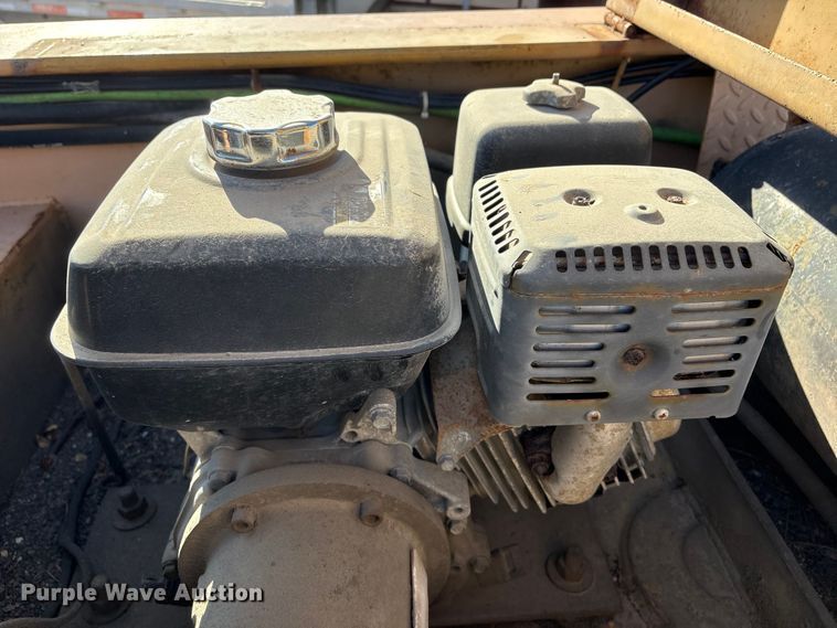 image for item FG2643 1998 Witzco Challenger RG-35 lowboy equipment trailer