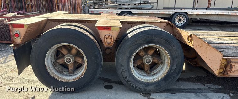 image for item FG2643 1998 Witzco Challenger RG-35 lowboy equipment trailer