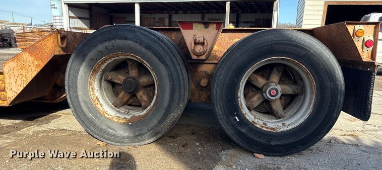 image for item FG2643 1998 Witzco Challenger RG-35 lowboy equipment trailer