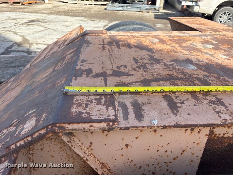 image for item FG2643 1998 Witzco Challenger RG-35 lowboy equipment trailer