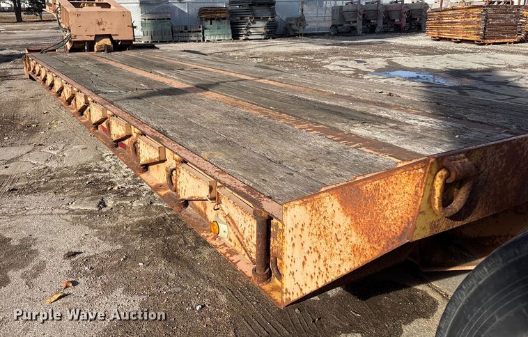 image for item FG2643 1998 Witzco Challenger RG-35 lowboy equipment trailer