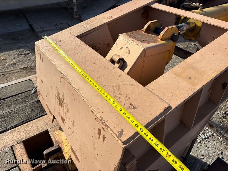 image for item FG2643 1998 Witzco Challenger RG-35 lowboy equipment trailer