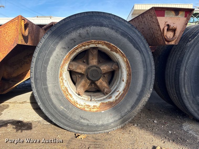 image for item FG2643 1998 Witzco Challenger RG-35 lowboy equipment trailer