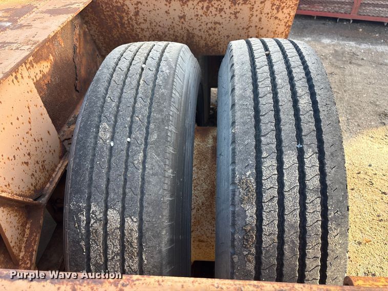 image for item FG2643 1998 Witzco Challenger RG-35 lowboy equipment trailer