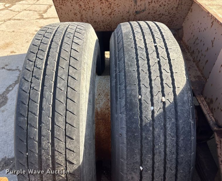 image for item FG2643 1998 Witzco Challenger RG-35 lowboy equipment trailer