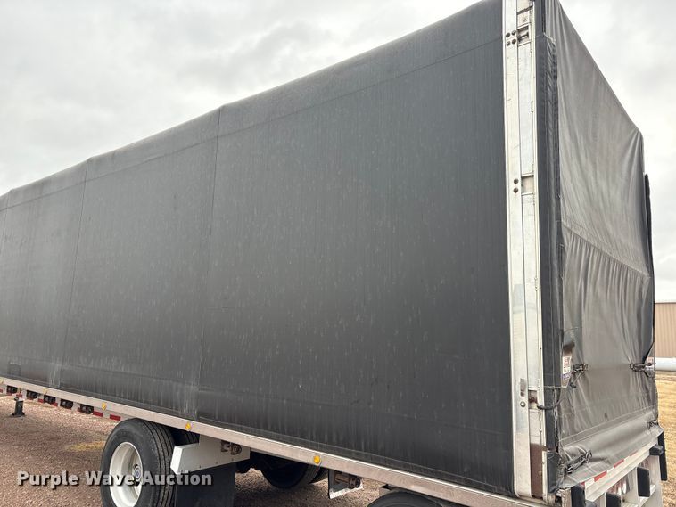 image for item FG2644 2019 Reitnouer flatbed trailer