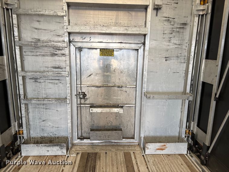 image for item FG2644 2019 Reitnouer flatbed trailer