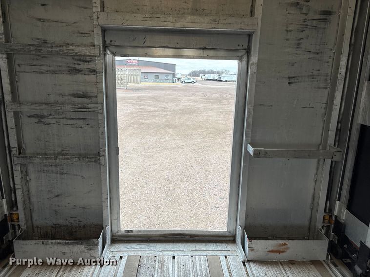 image for item FG2644 2019 Reitnouer flatbed trailer