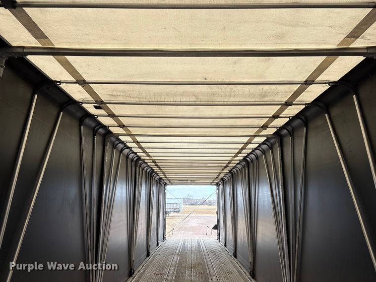 image for item FG2644 2019 Reitnouer flatbed trailer