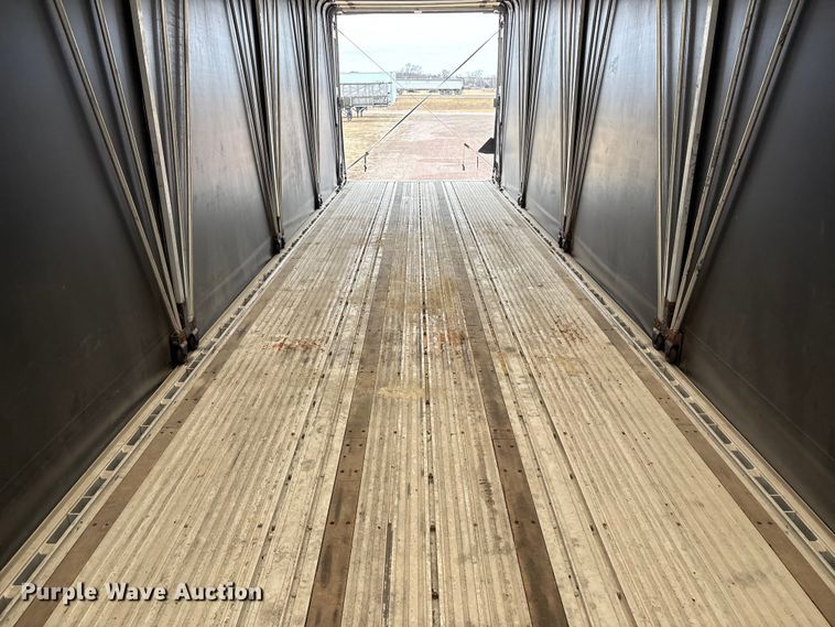 image for item FG2644 2019 Reitnouer flatbed trailer