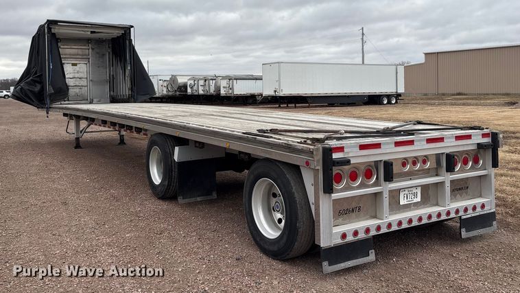 image for item FG2644 2019 Reitnouer flatbed trailer