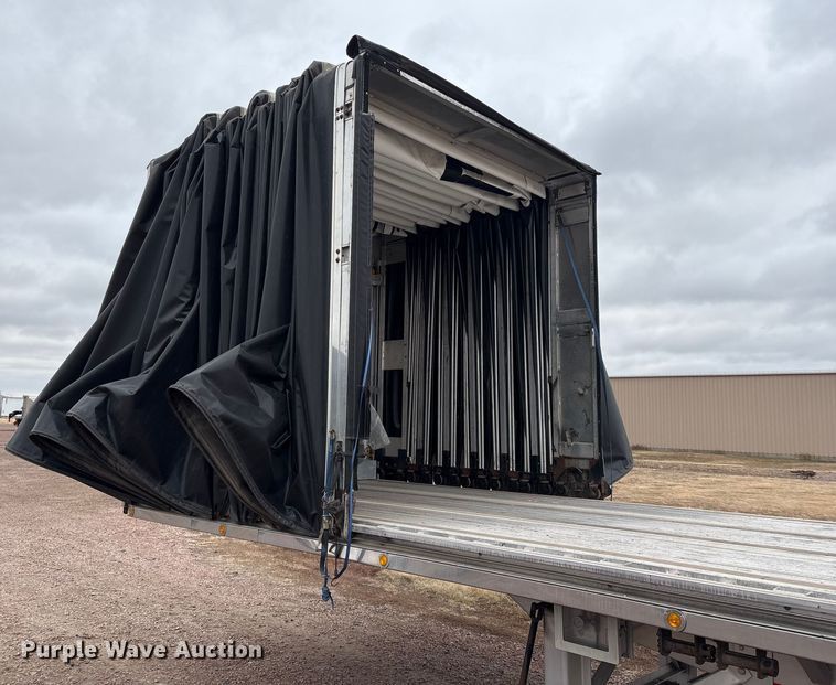 image for item FG2644 2019 Reitnouer flatbed trailer